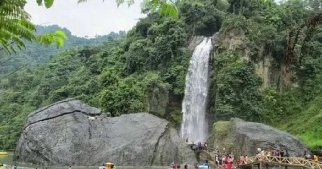 Nearby Resorts at Polluru Waterfalls