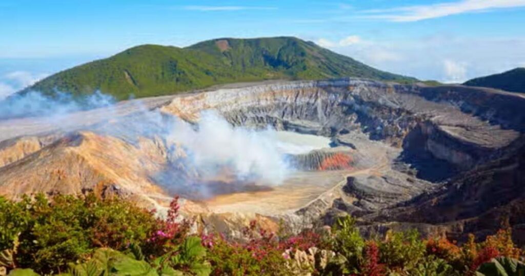 Poás Volcano National Park